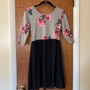[H&M] 3/4 sleeve rose printed dress